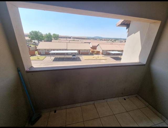 2 BEDROOM APARTMENT FOR SALE IN MONAVONI